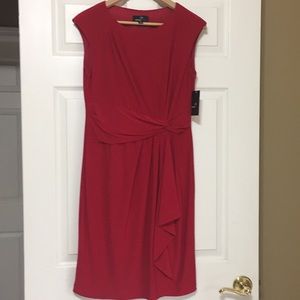NWT Ronni Nicole red dress . Size : 8